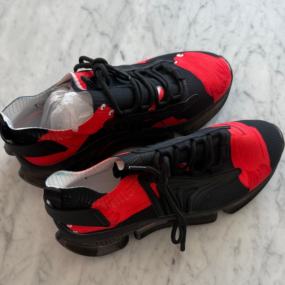 Stylish Red and Black Boat/Water Running Shoes
